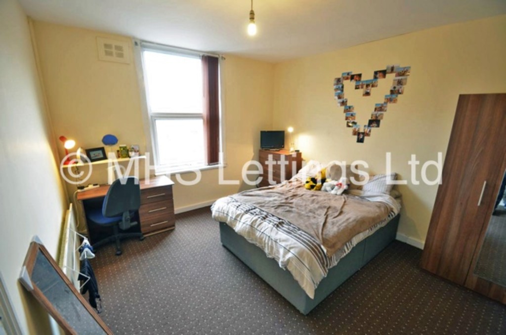 Photo of 2 Bedroom End Terraced House in 46 Harold Street, Leeds, LS6 1PL