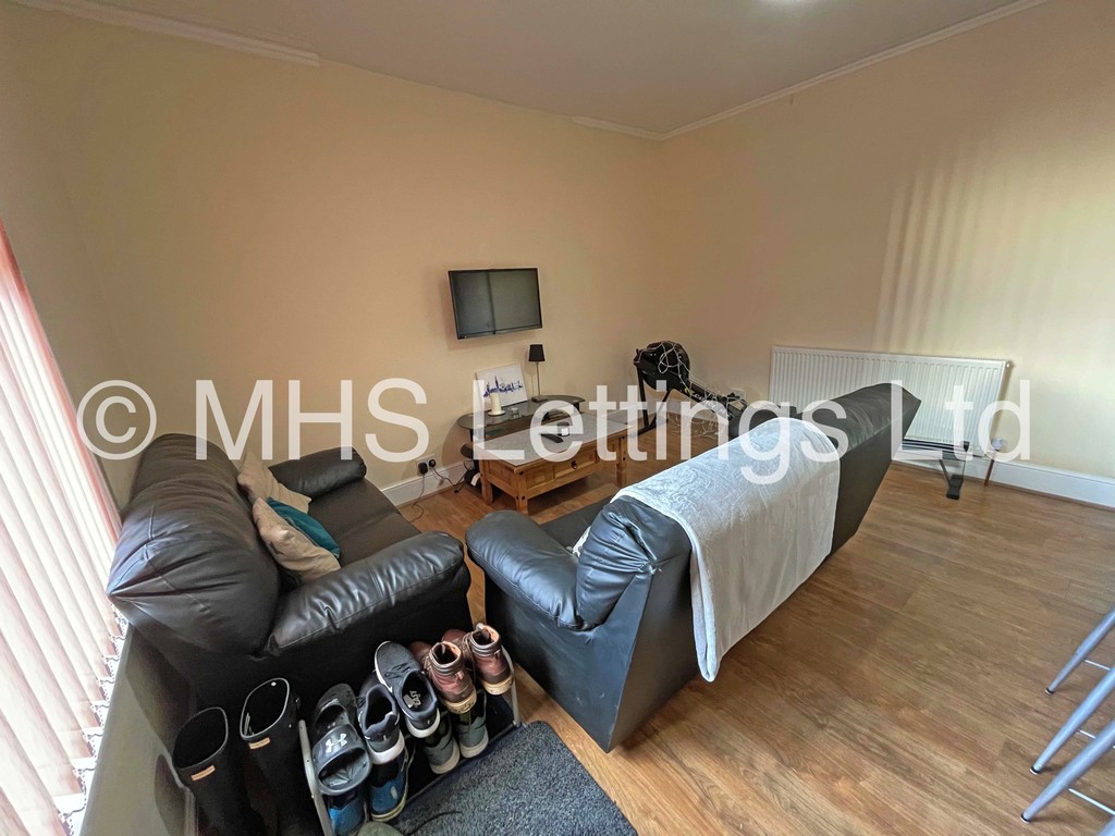 Photo of 2 Bedroom End Terraced House in 46 Harold Street, Leeds, LS6 1PL
