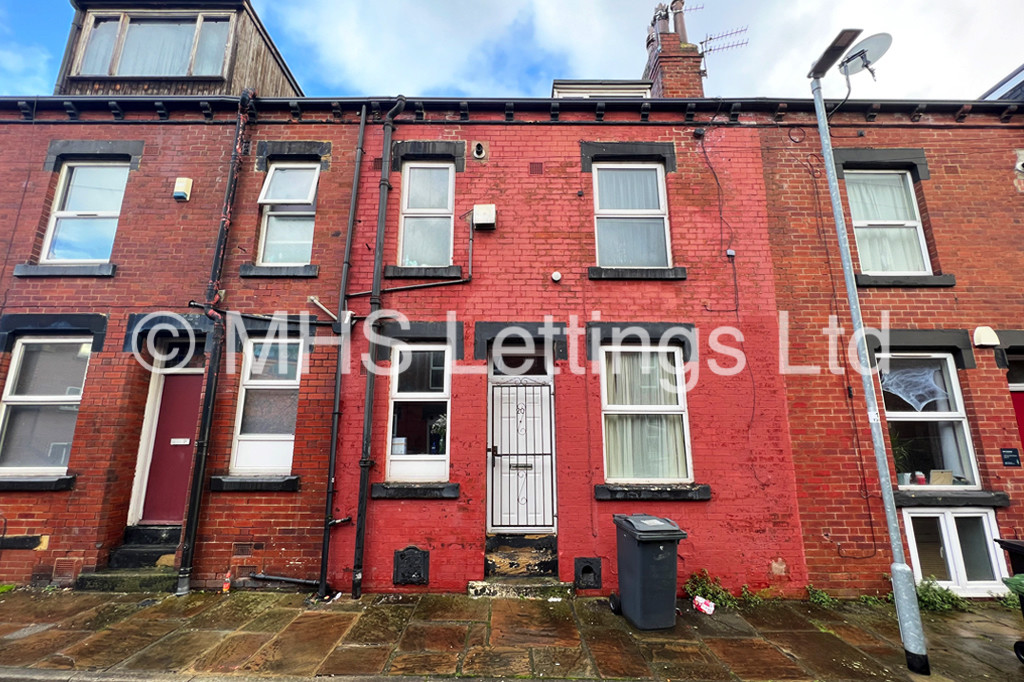 Photo of 2 Bedroom Mid Terraced House in 20 Thornville Terrace, Leeds, LS6 1JT