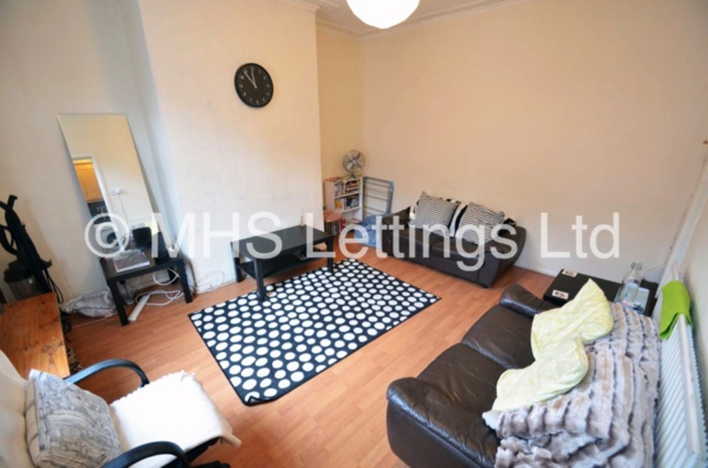 Photo of 2 Bedroom Mid Terraced House in 42 Harold Street, Leeds, LS6 1PL