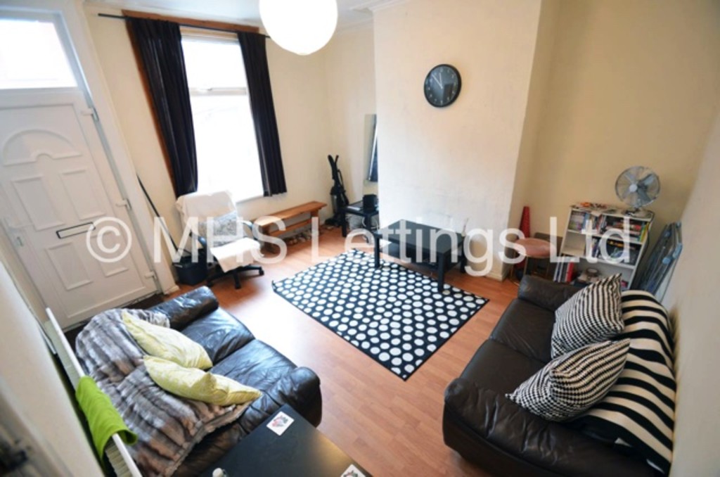 Photo of 2 Bedroom Mid Terraced House in 42 Harold Street, Leeds, LS6 1PL