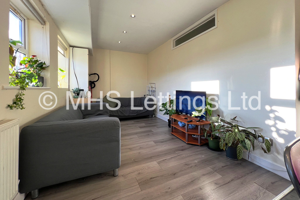 Photo of 3 Bedroom Apartment in Flat 18, Welton Road, Leeds, LS6 1EE