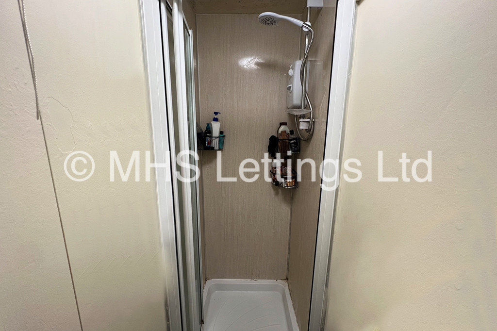 Photo of 3 Bedroom Apartment in Flat 18, Welton Road, Leeds, LS6 1EE