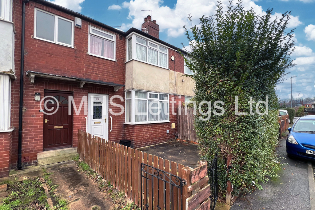 Photo of 2 Bedroom Mid Terraced House in 39 Park View Avenue, Leeds, LS4 2LH