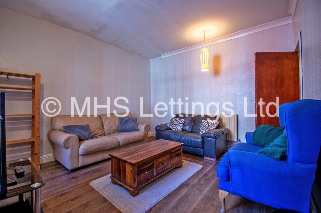 Photo of 4 Bedroom End Terraced House in 53 Harold View, Leeds, LS6 1PP