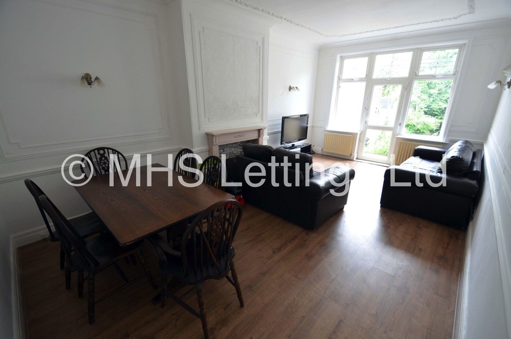 Photo of 4 Bedroom Semi-Detached House in 6 St. Chads Avenue, Leeds, LS6 3QF