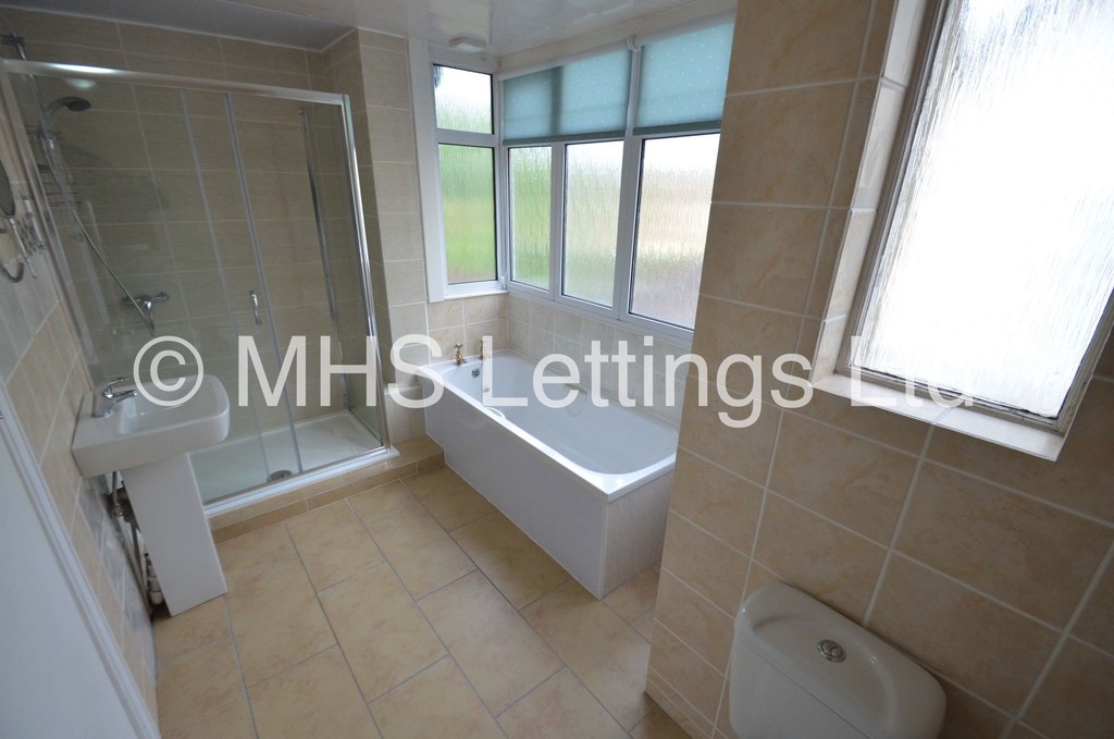 Photo of 4 Bedroom Semi-Detached House in 6 St. Chads Avenue, Leeds, LS6 3QF