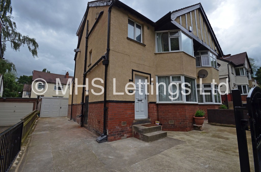 Photo of 6 Bedroom Semi-Detached House in 11 Buckingham Road, Leeds, LS6 1BP