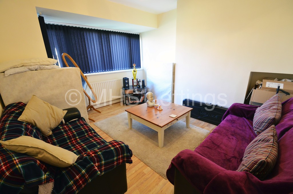 Photo of 2 Bedroom Semi-Detached House in 43 Argie Avenue, Leeds, LS4 2QN