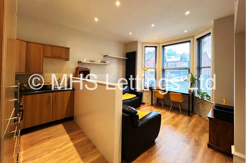 Photo of 2 Bedroom Flat in Flat 1, 145 Victoria Road, Leeds, LS6 1DU