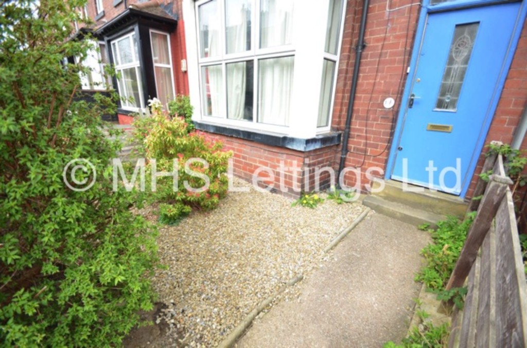 Photo of 4 Bedroom Mid Terraced House in 14 Stanmore Street, Leeds, LS4 2RS