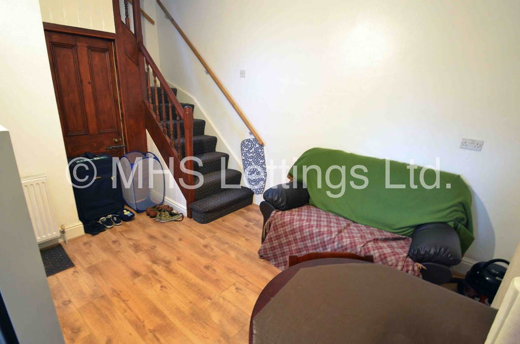 Photo of 2 Bedroom End Terraced House in 2 Ebberston Grove, Leeds, LS6 1RT