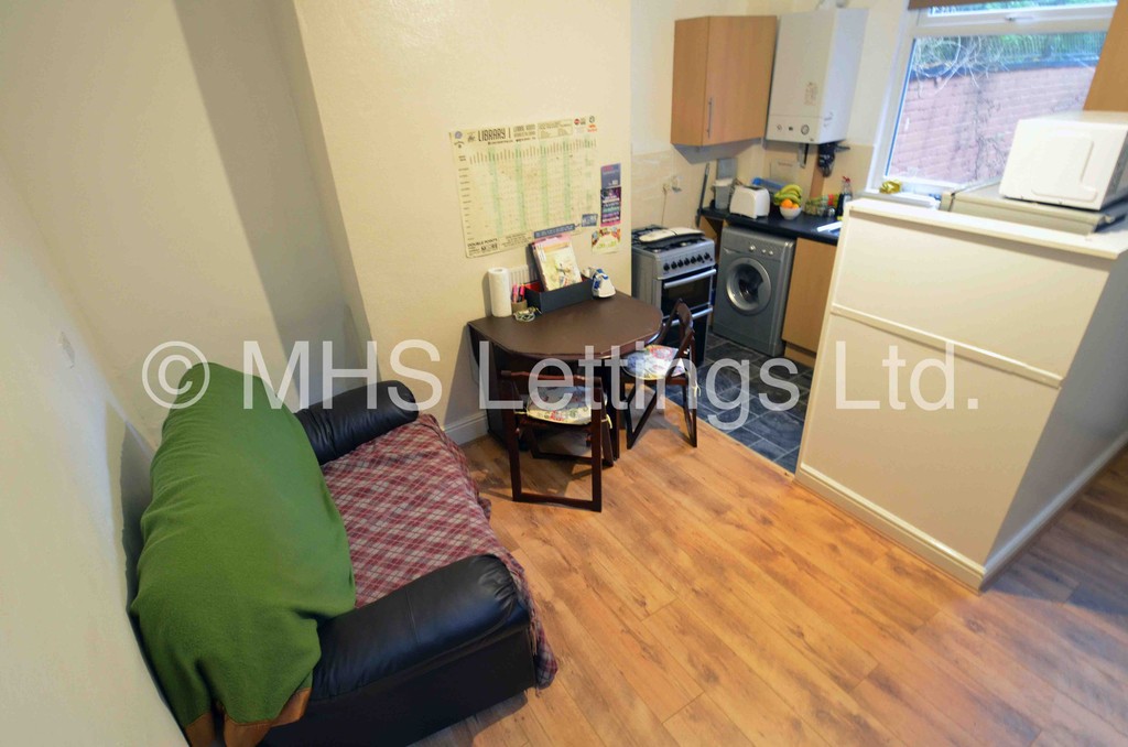 Photo of 2 Bedroom End Terraced House in 2 Ebberston Grove, Leeds, LS6 1RT