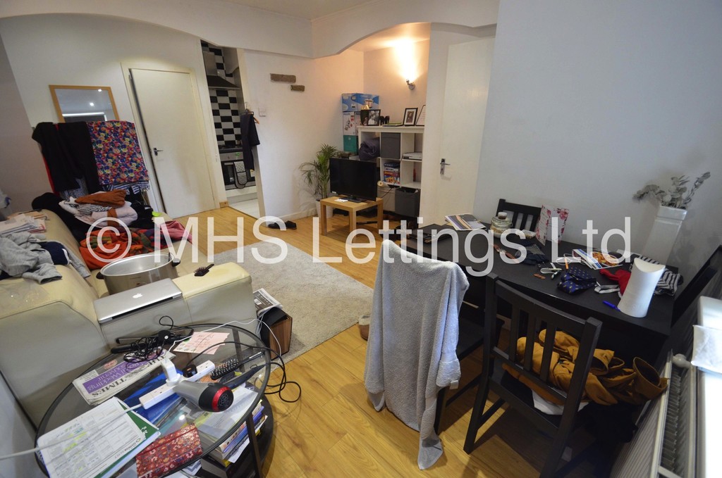 Photo of 1 Bedroom Ground Floor Flat in 6a Cliff Mount Terrace, Leeds, LS6 2HR