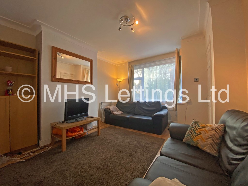 Photo of 2 Bedroom Mid Terraced House in 4 Park View Avenue, Leeds, LS4 2LH