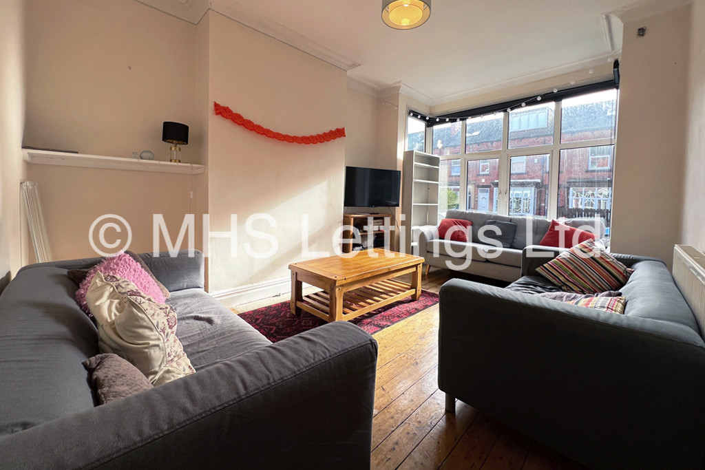 16 Newport Gardens, Leeds, LS6 3DA