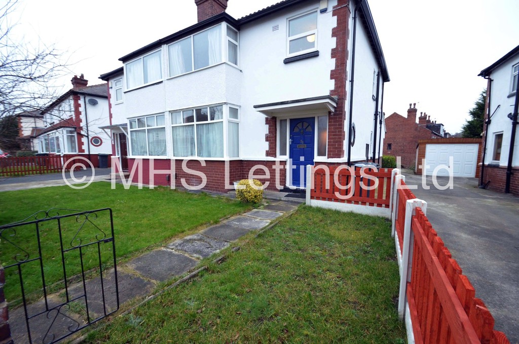 Photo of 5 Bedroom Semi-Detached House in 38 Newport View, Leeds, LS6 3BX