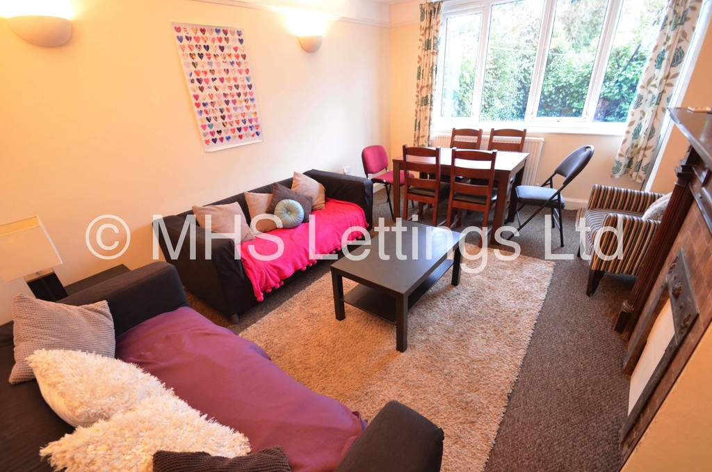 Photo of 4 Bedroom Semi-Detached House in 16 Regent Park Terrace, Leeds, LS6 2AX