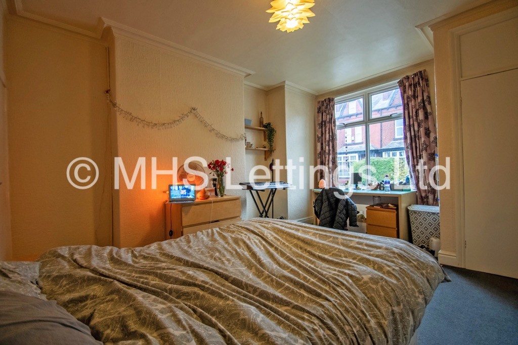 Photo of 4 Bedroom Mid Terraced House in 21 Grimthorpe Street, Leeds, LS6 3JU