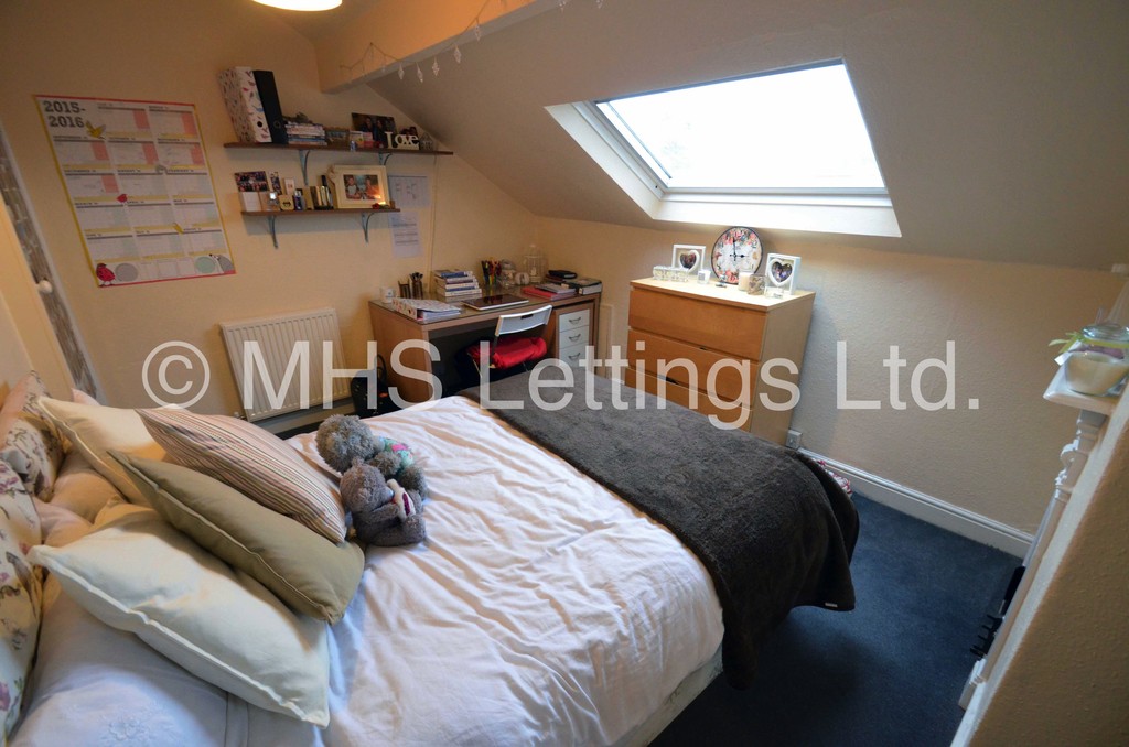 Photo of 4 Bedroom Mid Terraced House in 5 Grimthorpe Street, Leeds, LS6 3JU