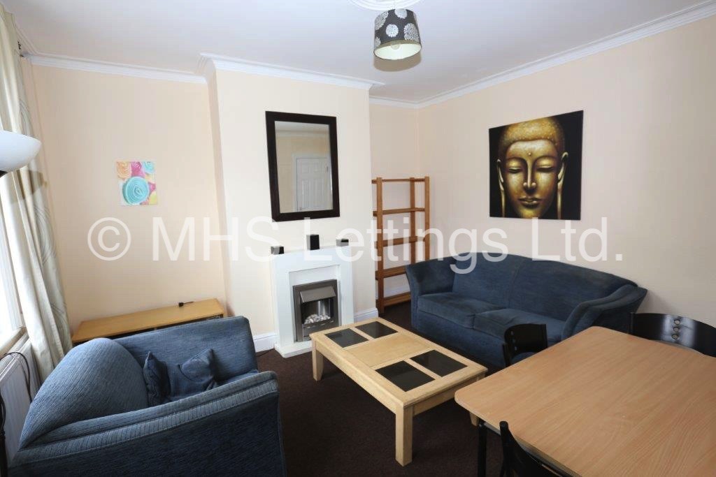 Photo of 2 Bedroom Mid Terraced House in 7 Vicarage Terrace, Leeds, LS5 3HL