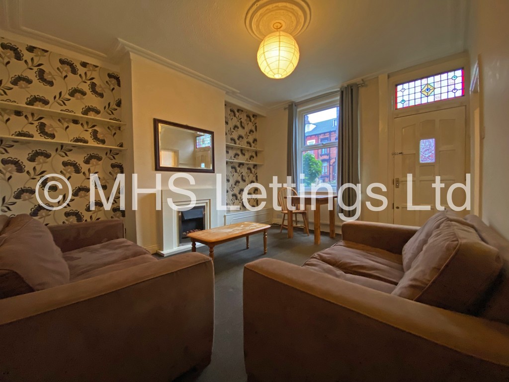 Photo of 2 Bedroom Mid Terraced House in 7 Martin Terrace, Leeds, LS4 2JY