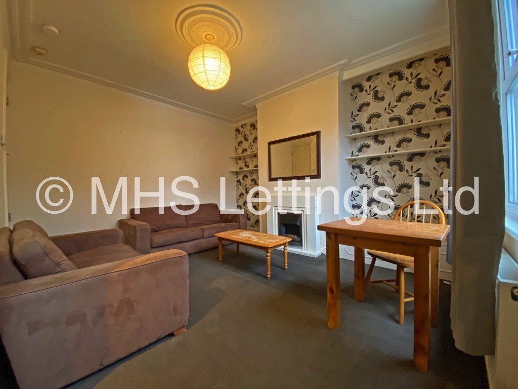 Photo of 2 Bedroom Mid Terraced House in 7 Martin Terrace, Leeds, LS4 2JY