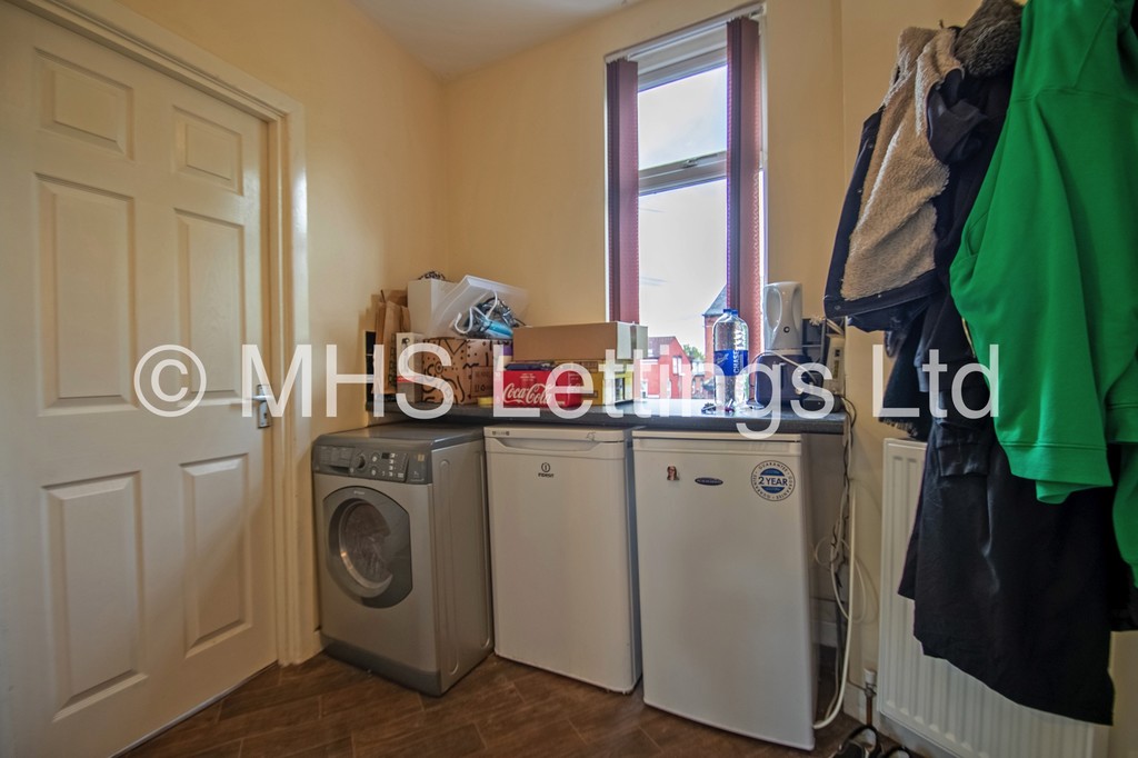 Photo of 3 Bedroom End Terraced House in 1 Talbot Mount, Burley Park, Leeds, LS4 2PF