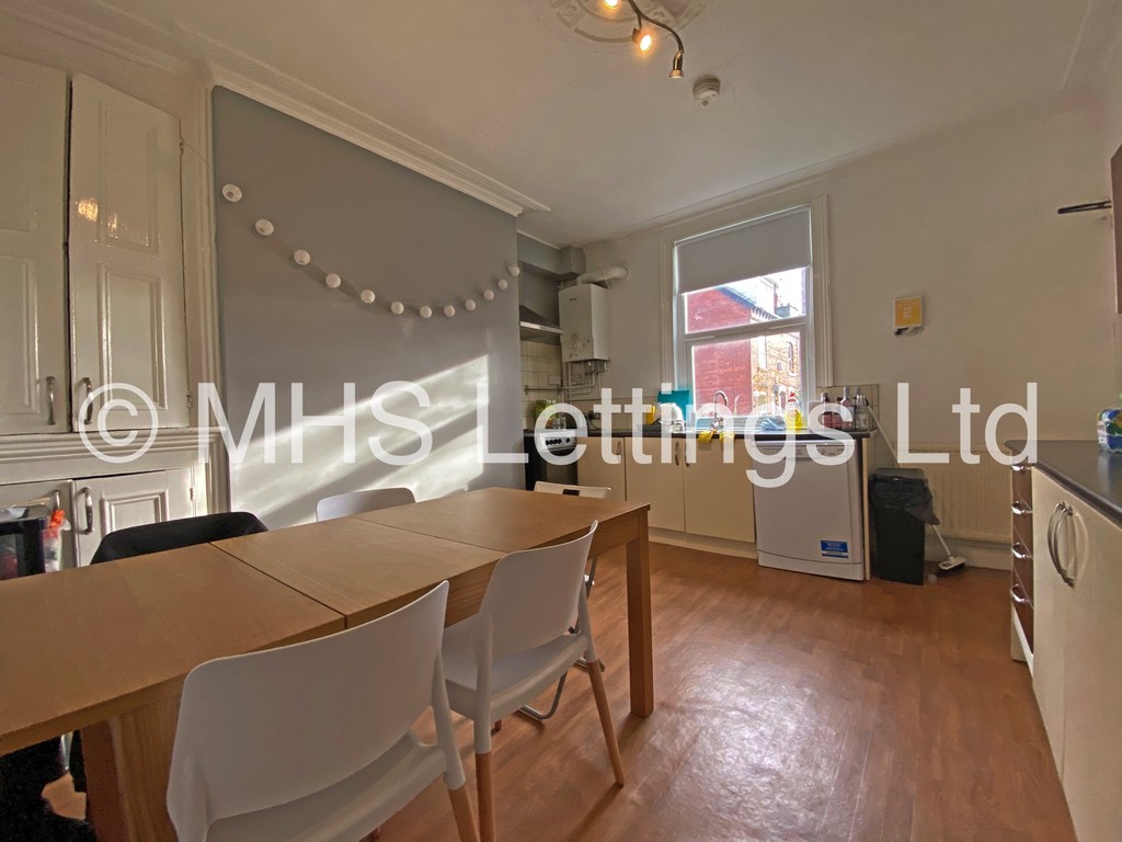 Photo of 4 Bedroom End Terraced House in 23 Granby Terrace, Leeds, LS6 3BB