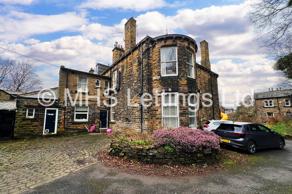 Photo of 6 Bedroom Semi-Detached House in 10b Cumberland Road, Leeds, LS6 2EF
