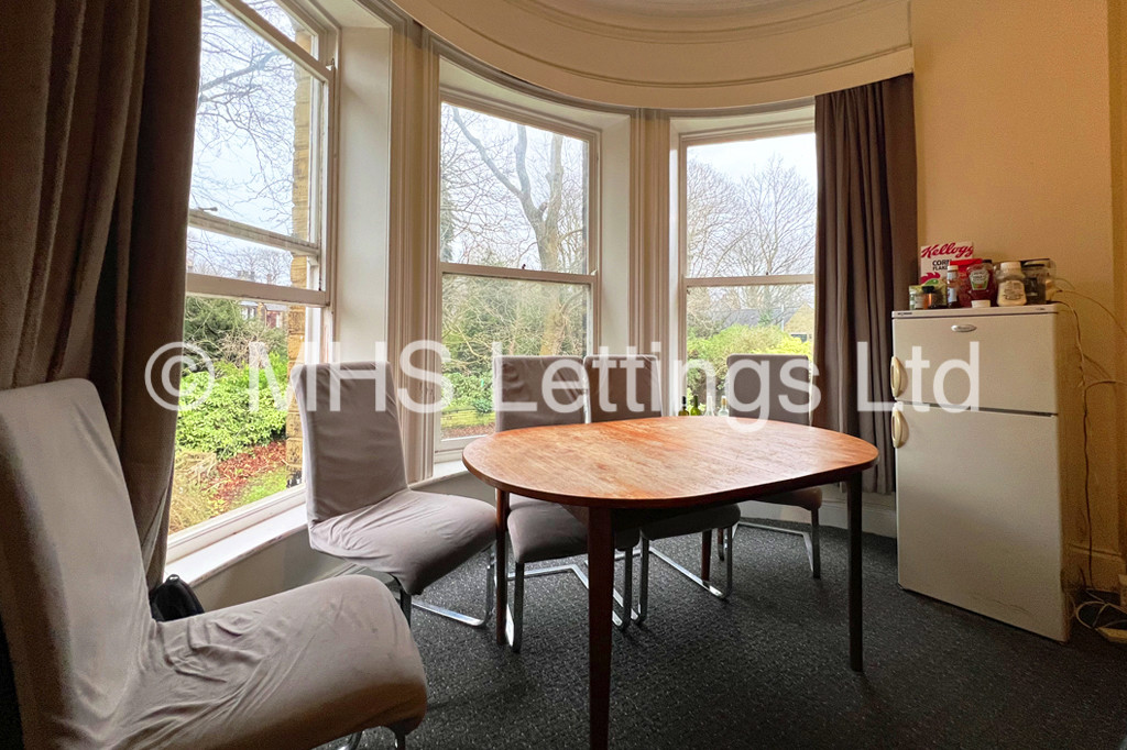 Photo of 6 Bedroom Semi-Detached House in 10b Cumberland Road, Leeds, LS6 2EF