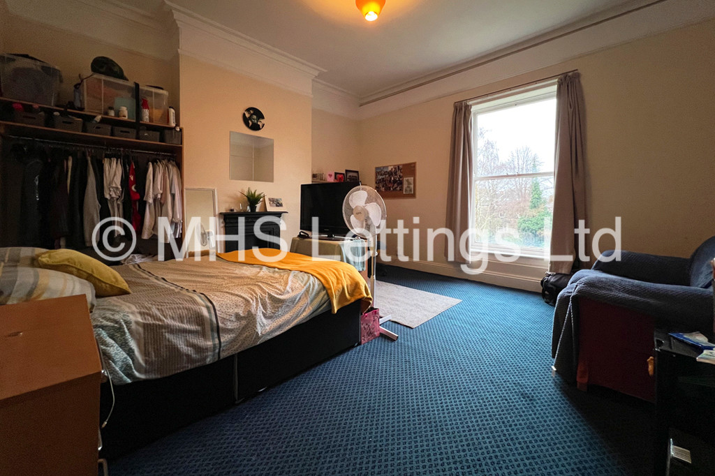 Photo of 6 Bedroom Semi-Detached House in 10b Cumberland Road, Leeds, LS6 2EF