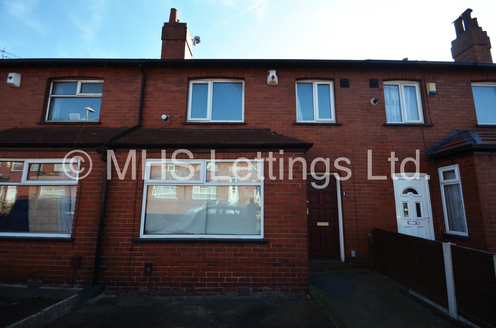 Photo of 3 Bedroom Mid Terraced House in 4 Mayville Avenue, Leeds, LS6 1NQ