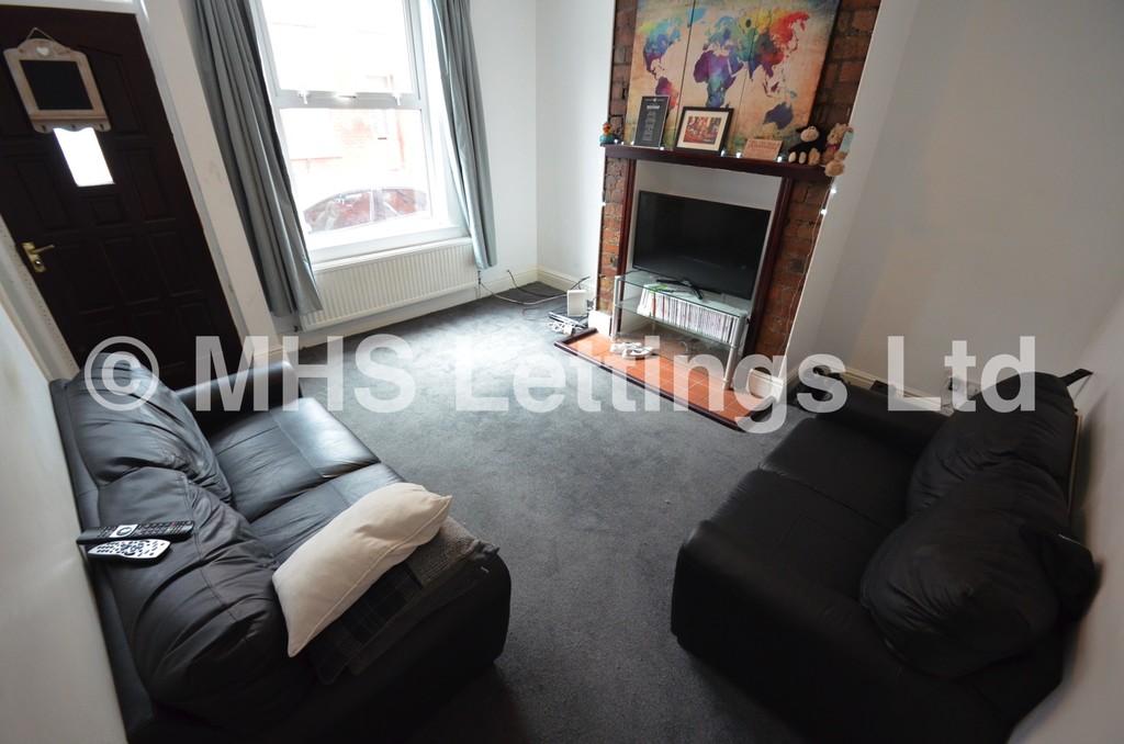 Photo of 2 Bedroom Mid Terraced House in 20 Harold Street, Leeds, LS6 1PL