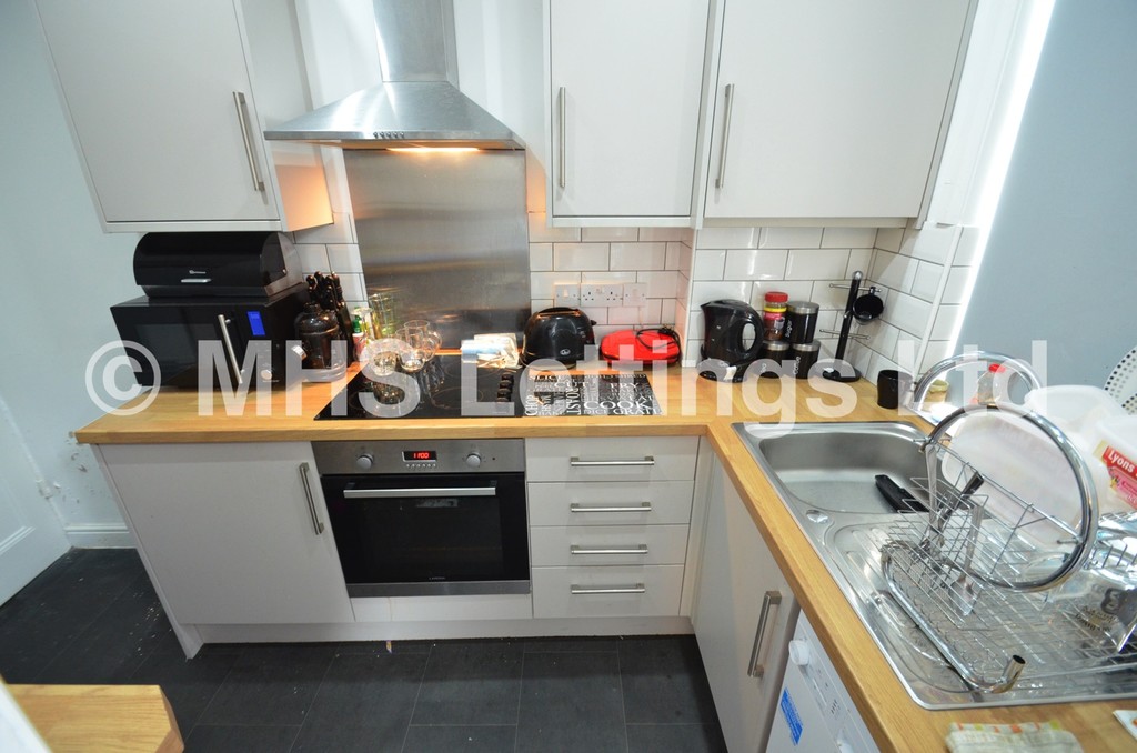 Photo of 2 Bedroom Mid Terraced House in 20 Harold Street, Leeds, LS6 1PL