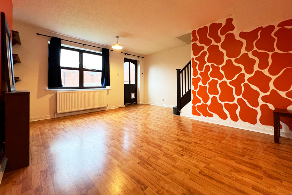 Photo of 2 Bedroom Mid Terraced House in 6 The Maltings, Leeds, LS6 1RX