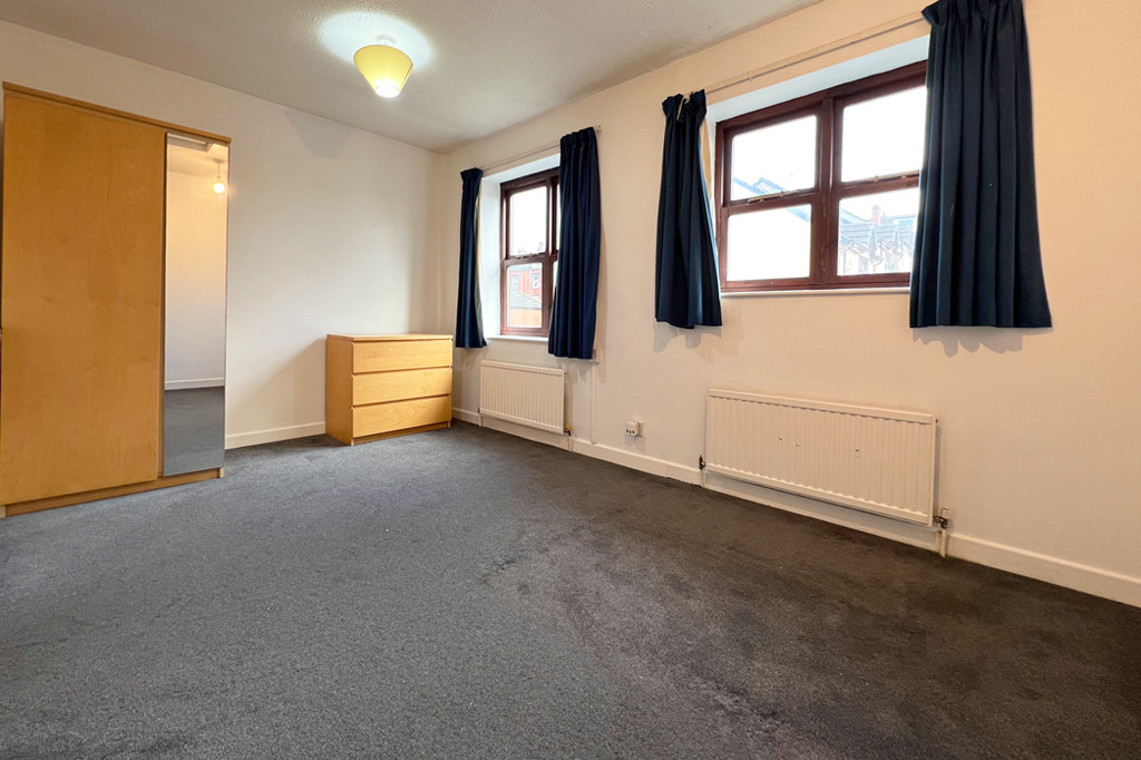 Photo of 2 Bedroom Mid Terraced House in 6 The Maltings, Leeds, LS6 1RX