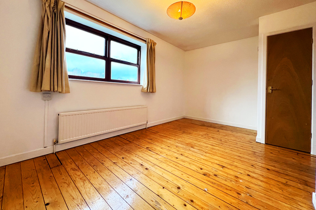 Photo of 2 Bedroom Mid Terraced House in 6 The Maltings, Leeds, LS6 1RX