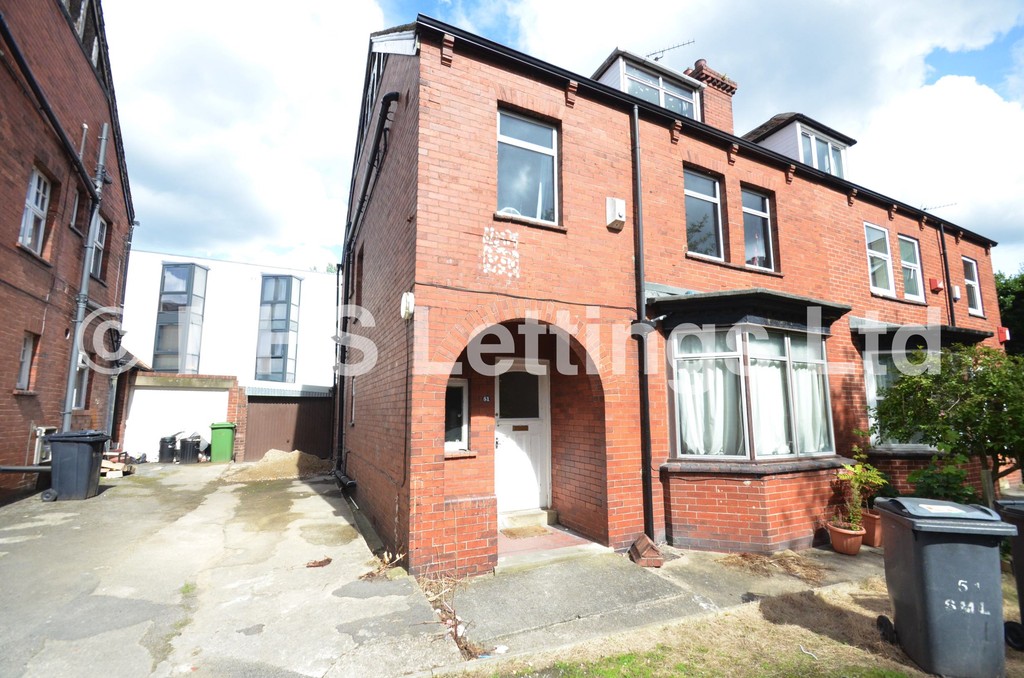 Photo of 7 Bedroom Semi-Detached House in 51 St. Michaels Lane, Leeds, LS6 3BR