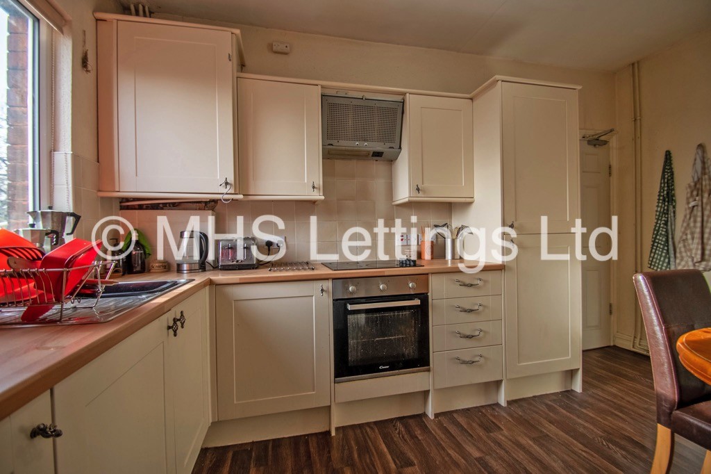 Photo of 3 Bedroom Flat in Flat D, Regent Lodge, Leeds, LS6 2DZ
