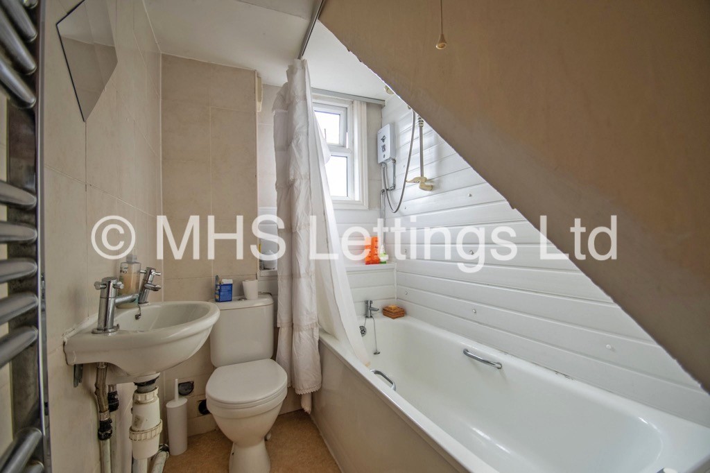 Photo of 1 Bedroom Flat in Flat C, Regent Lodge, Leeds, LS6 2DZ